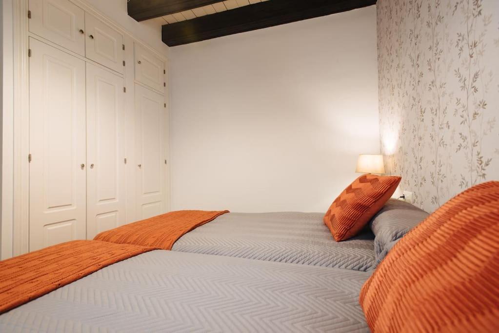 Ad2b Apartment, 300m From Cathedral With 2br Sevilha