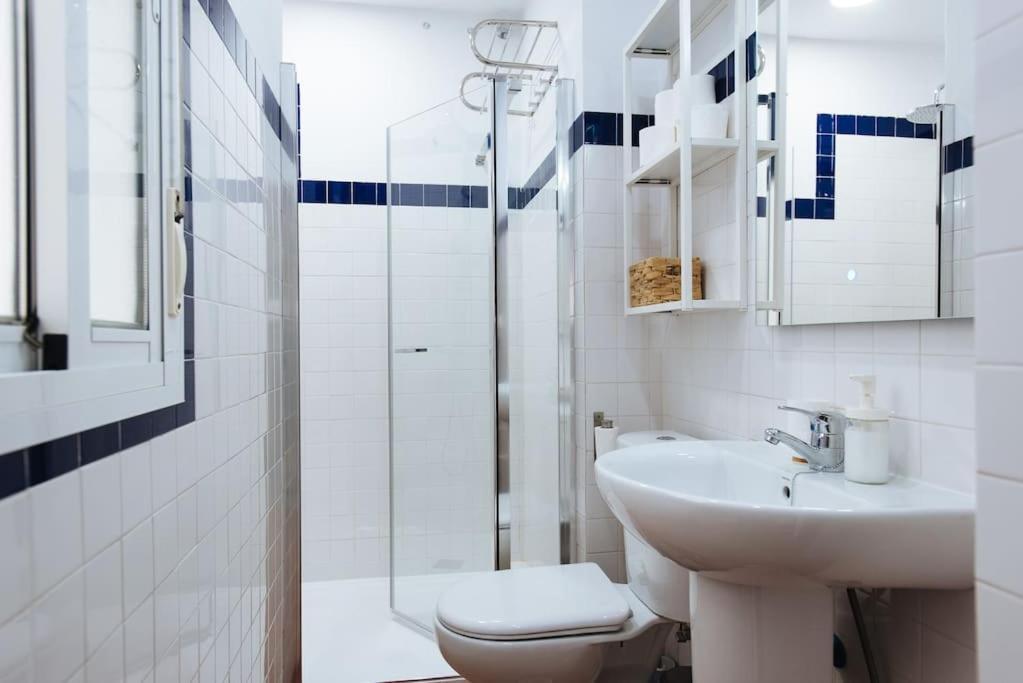 Apartamento Ad2b Apartment, 300m From Cathedral With 2br Sevilha