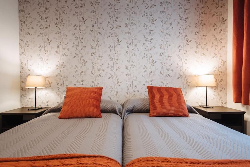 Ad2b Apartment, 300m From Cathedral With 2br Sevilha
