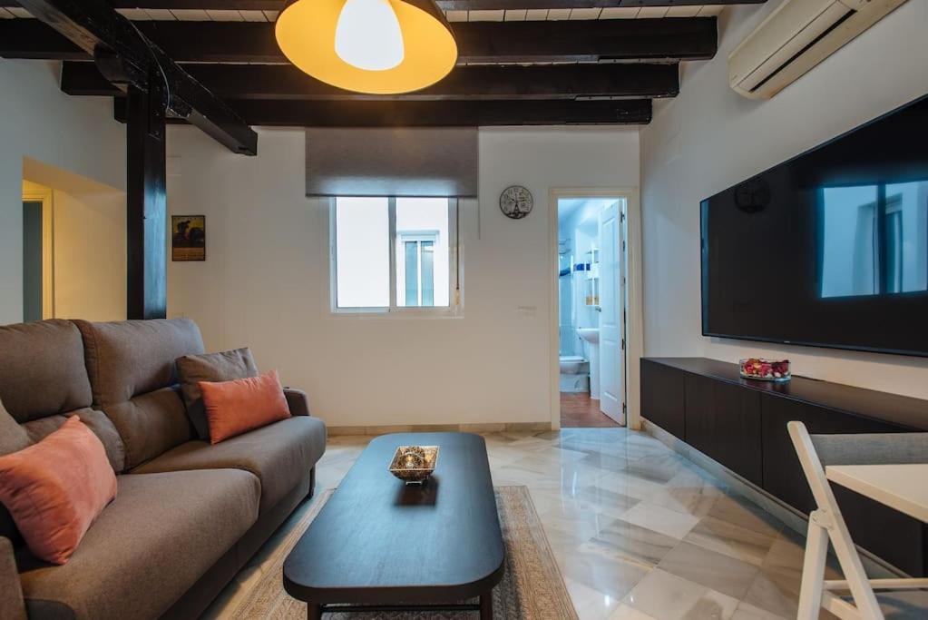 Ad2b Apartment, 300m From Cathedral With 2br Apartment Seville